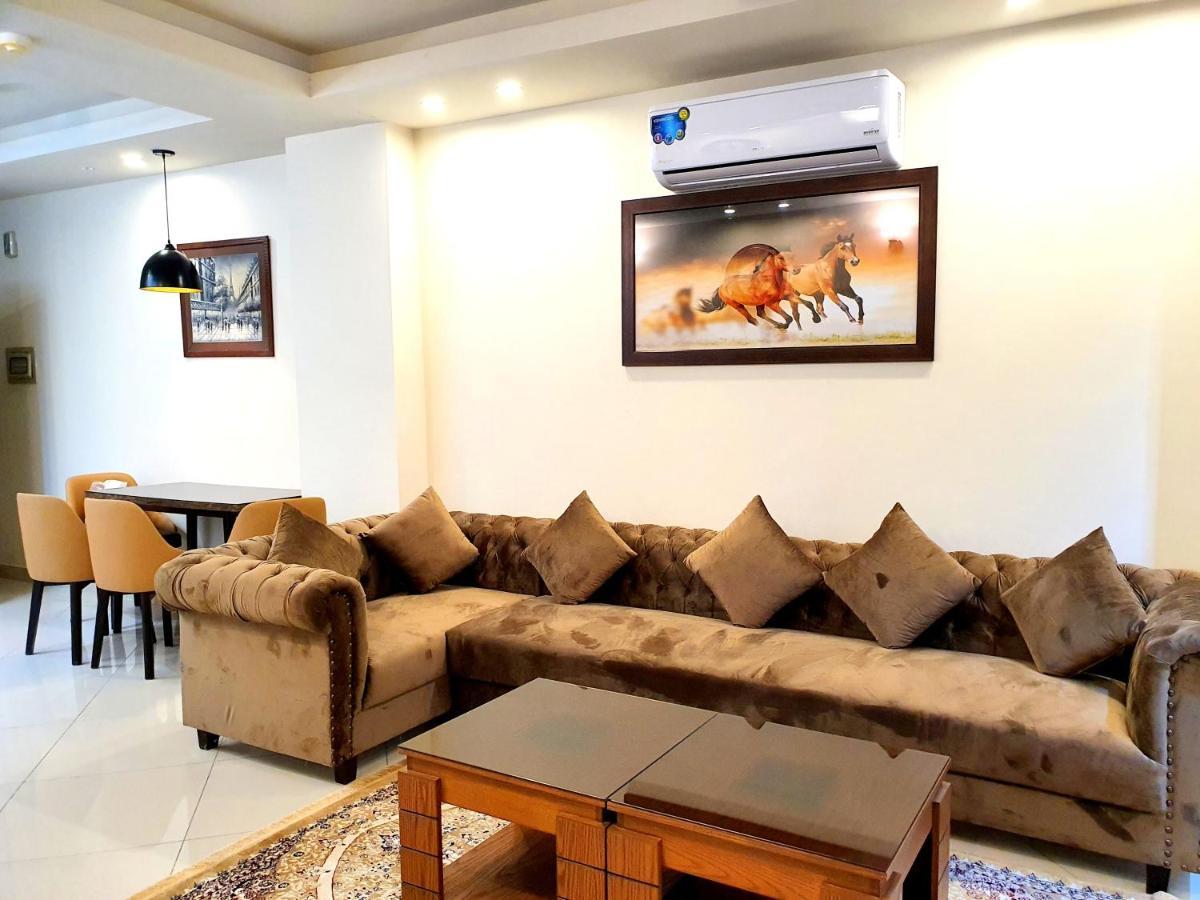 Luxurious Landing Apartments & Suites Bahria Town Rawalpindi Exteriör bild