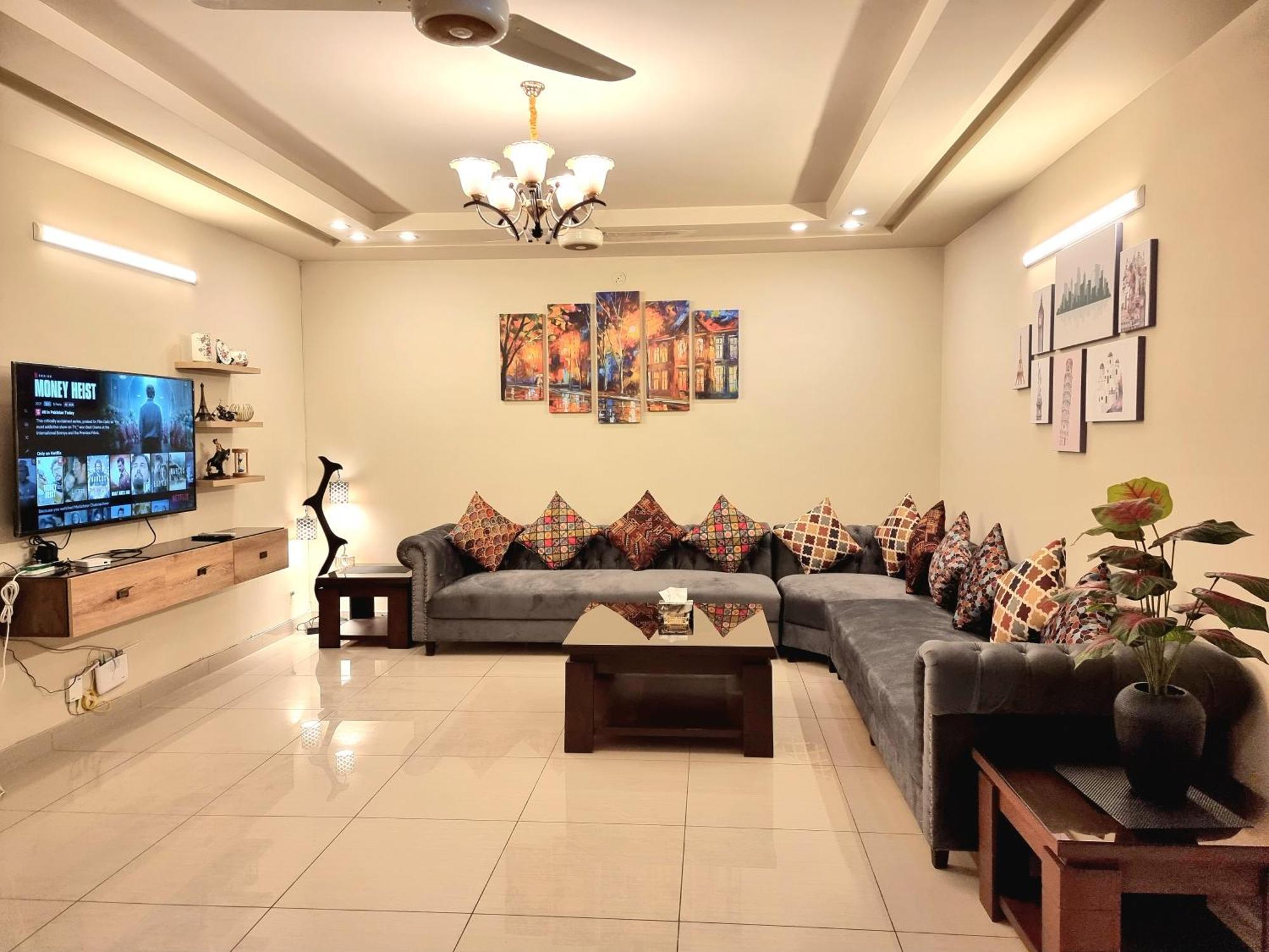 Luxurious Landing Apartments & Suites Bahria Town Rawalpindi Rum bild