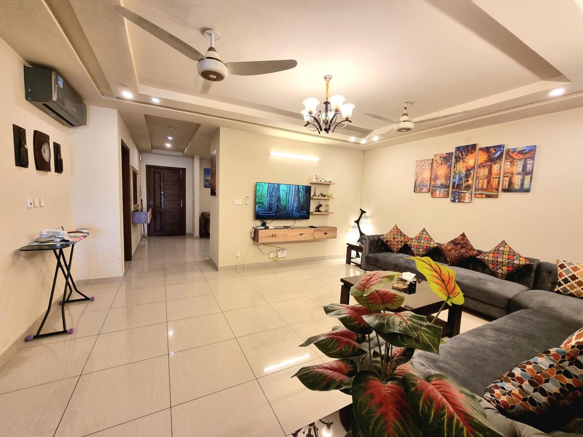 Luxurious Landing Apartments & Suites Bahria Town Rawalpindi Rum bild