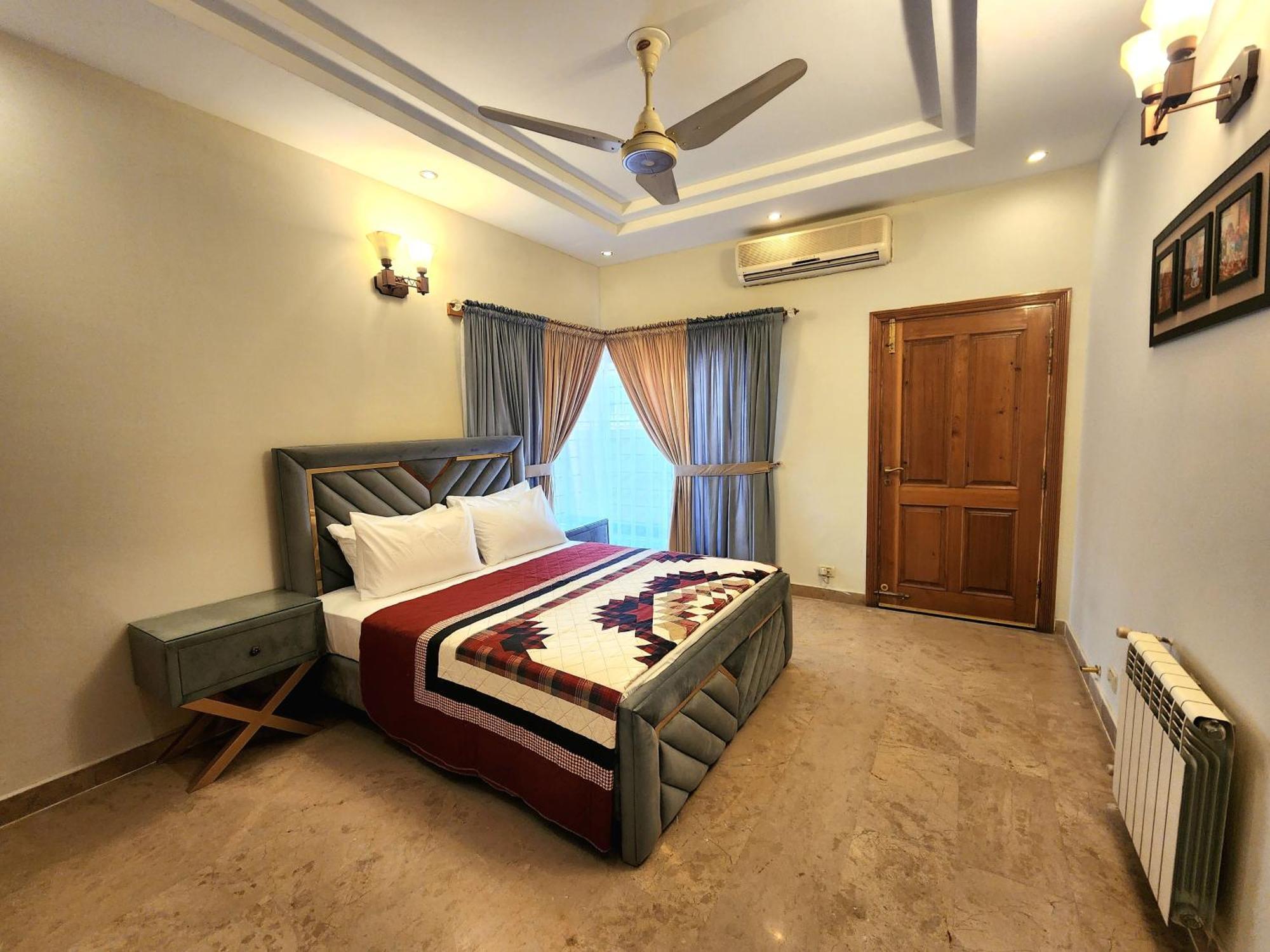 Luxurious Landing Apartments & Suites Bahria Town Rawalpindi Rum bild